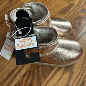 NWT Little girls  Jumping Beans  Rose Gold Sherpa Lined Boots Sz 11 $25